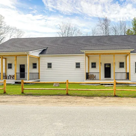 Luxe 4-Season Sebago Lake Getaway w/ Fire Pit
