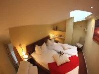Elegant Eingerichtete Ferienwohnung - Pools