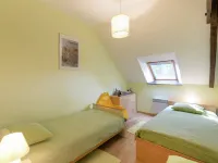 Family Home in Bonnemain with terrace - 民宿