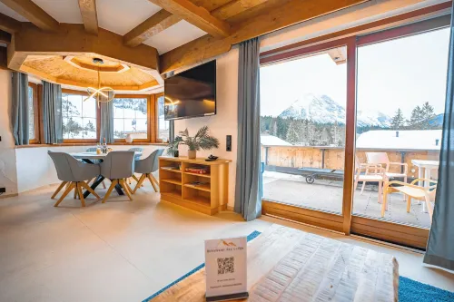 Schickster Sky Lodge Und Chalet Rossi - Mountain view