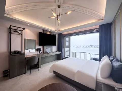 Dubai Hotel in Dangjin