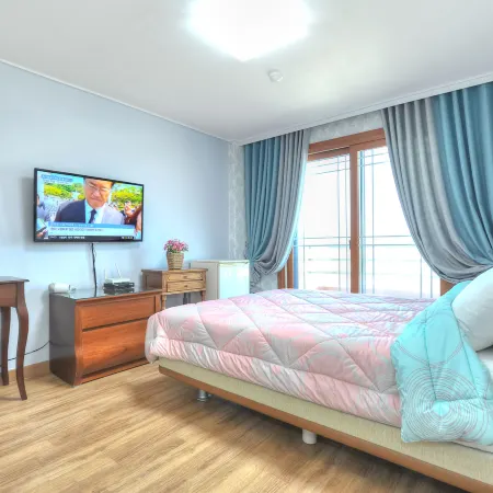 Sokcho Anytel Pension Отели рядом с достопримечательностью «Порт Daepohang»