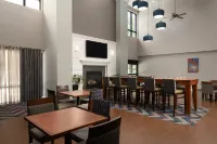 Hampton Inn & Suites Concord Charlotte - breakfast