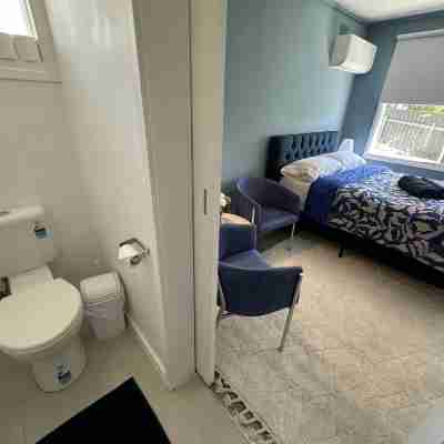 Private Oasis in the Heart of Garran Rooms
