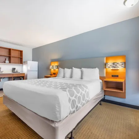 Suburban Studios Branson on the Strip