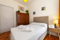 Y 02 - Bedroom 2 in Trindade Sun Guesthouse - Pensions