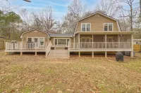Quiet & Stylish Waterfront Gem w/ Dock in Eatonton - 3-Star