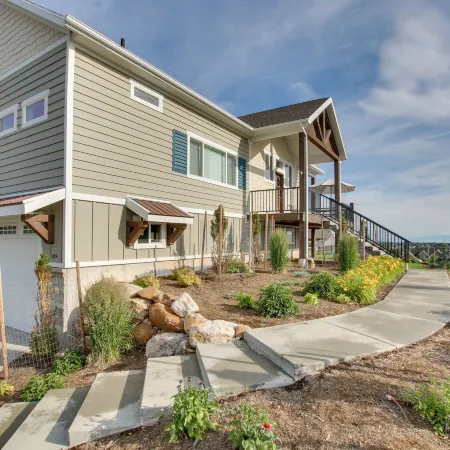 Garden City Gem Private Hot Tub and Game Room!