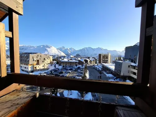 Apartment in Alps near Ski Lifts