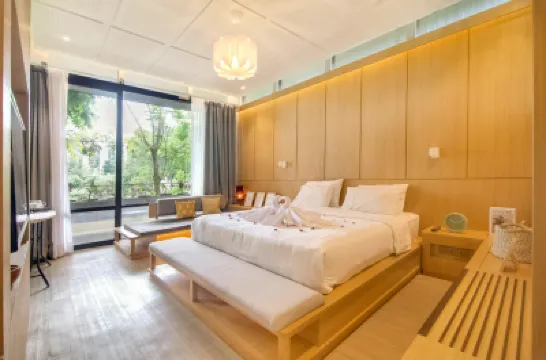Mahesa 5 W/ Pool, Garden & Mini Zoo Hotels in 