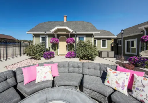 EO Bungalows – Adults Only