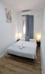 Ayz Joaquín Pol - Auto Check-in Property Hotels near Pitis Metro Station