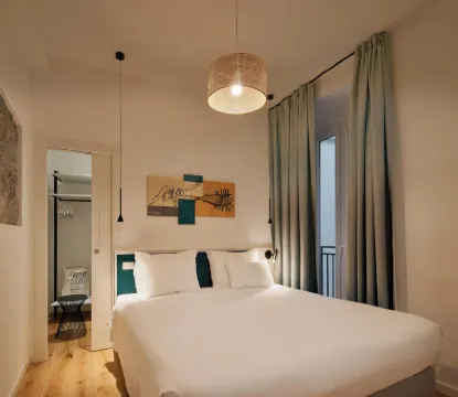 URBANAUTS STUDIOS Ginnastica