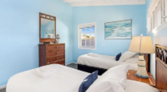 Oceanfront Atelier by Avantstay Beachfront Balboa Peninsula Escape