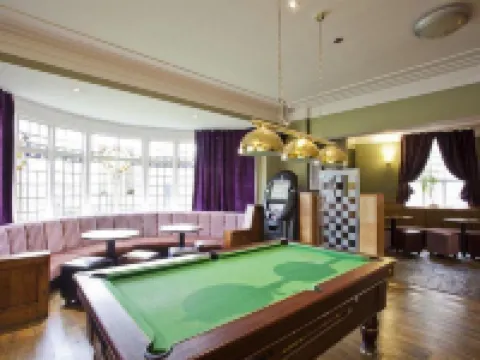 Burton Stone Inn Hotel a 