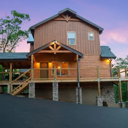 Stone Mountain Lodge 4 Bedroom Cabin by RedAwning