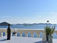 Apartments Josip Hotels in Drage
