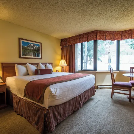 The Grand Lodge Hotel and Suites