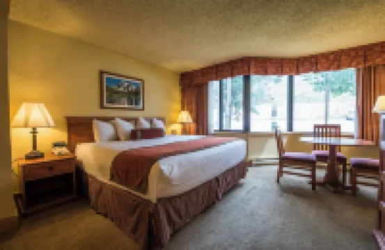 The Grand Lodge Hotel and Suites