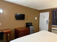 Motel 6 Millington, TN