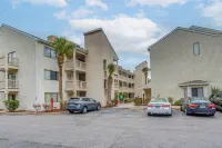 Steps to Ocean Convenient Myrtle Beach Townhome! - Bungalows