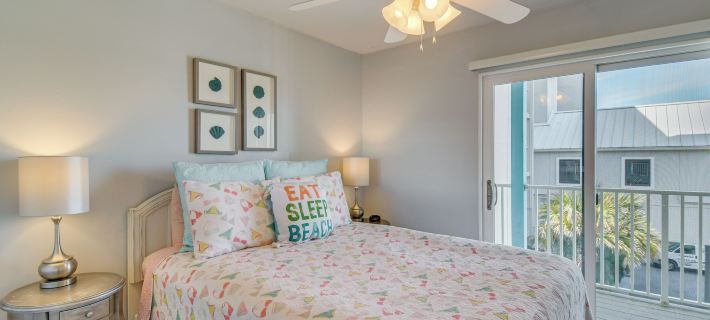 Oceanfront Gulf Shores Condo ~ 2 Mi to the Hangout Hotels in Baldwin County