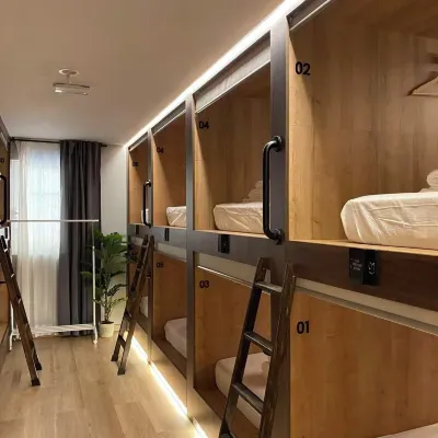 The Pod Suite Hostel Blasco Hotels near Malvarrosa Beach (Valencia)