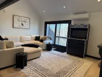 True Ski-on/ Ski-Off Townhome w/ Pool, Jacuzzi & Courts