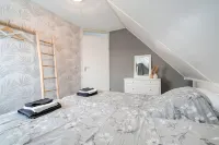 Holiday Home in Zeewolde Near Forest - Bintang 4