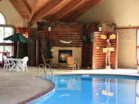 Cedar Creek Hotel Wausau - Rothschild - piscina