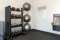 Spark by Hilton Montreal Midtown - Gym