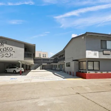 Geary Parkway Motel Отели рядом с достопримечательностью «Ресторан The Cliff House»