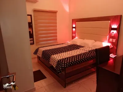 River Leaf Hotel & Suites - Guest Room Hotels in 