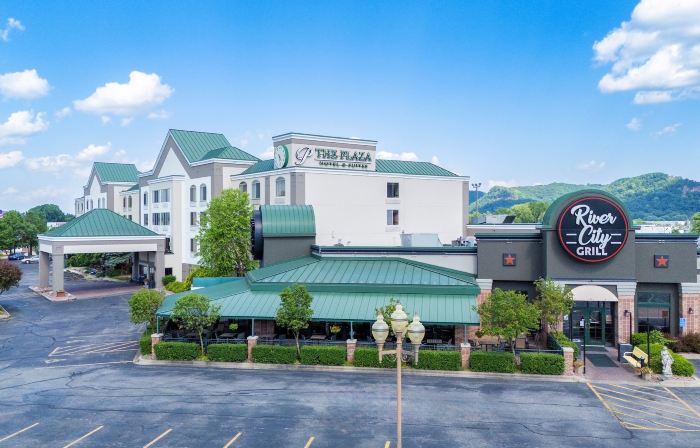 The Plaza Hotel & Suites Winona