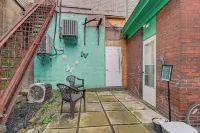 Walkable Lawrenceville Townhome w/ Private Patio! - Condos