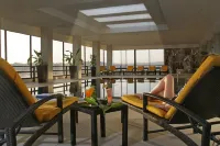 Grand Palace Hotel - Pools