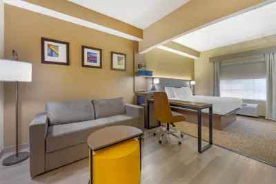 Comfort Suites Pittsburgh Airport Hotels in 