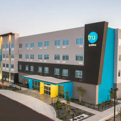 Tru by Hilton El Paso Airpor Hotels near El Paso Zoo