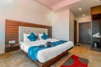 Hotel Silver Line by la Casa (Near Mall Road) - Kitchen