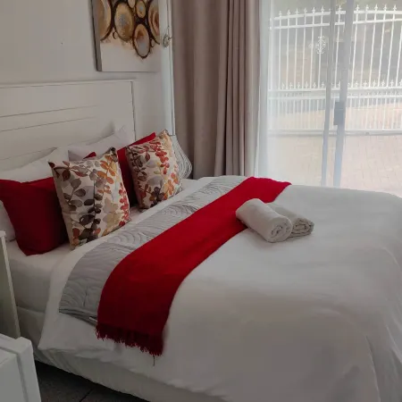 Cosy en-suite studio Отели рядом с достопримечательностью «Выставочный комплекс Ticketpro Dome»