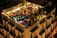 Prime 12Br Old City Corner Villa with Rooftop Pool - 別墅