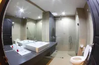White Inn Nongkhai Hotel - parking