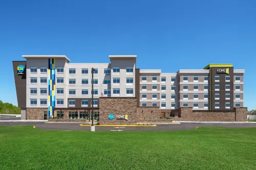 Home2 Suites by Hilton Burlington - 3-Star