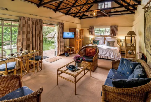Charming Yellowwood Cottage for 2 People in Spacious Garden! - 2-Star