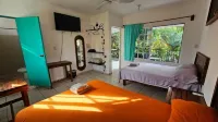 Hotel Henry Bacalar - Pools
