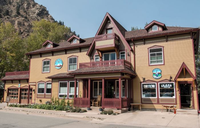 Clear Creek Inn