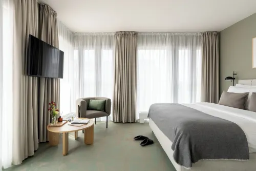 Bob W Munich City West - 2 звезды