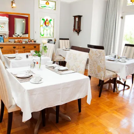 Abbey Manor Luxury Guesthouse Отели рядом с достопримечательностью «Ораньезихт»