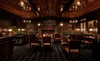 Graduate by Hilton Evanston - bar