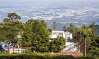 Hills and Hearts Luxury Villa - B&Bs (Bed and breakfast)